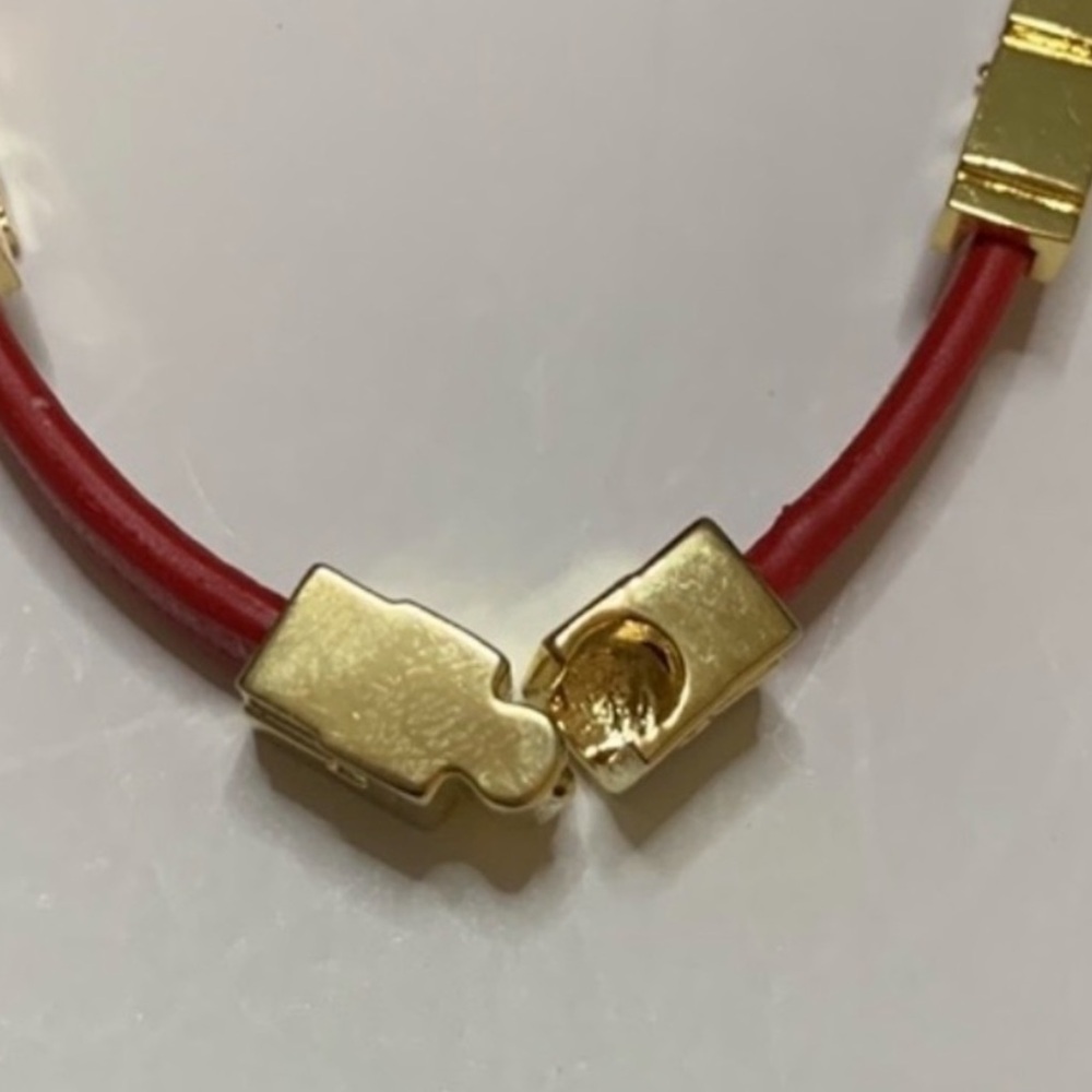 Tory Burch Red leather wrap and Gold single Ts logo Bracelet - Picture 4 of 6